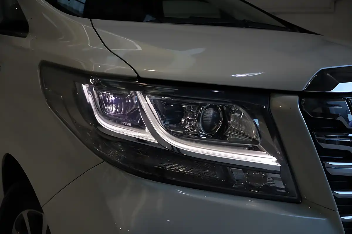 Used 2022 Toyota Alphard Executive Lounge White - Interior and Exterior details 2