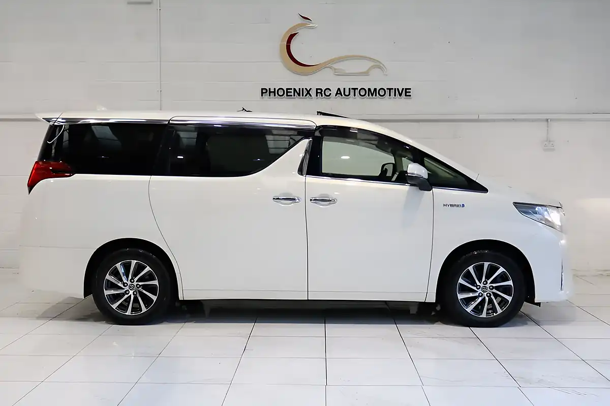 Used 2022 Toyota Alphard Executive Lounge White - Interior and Exterior details 4