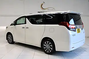 Used 2022 Toyota Alphard Executive Lounge White - Interior and Exterior details 8