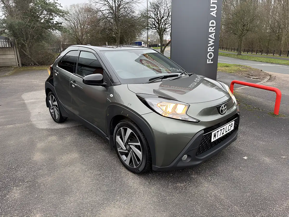 Used 2022 Toyota Aygo X Edge Green - Front View