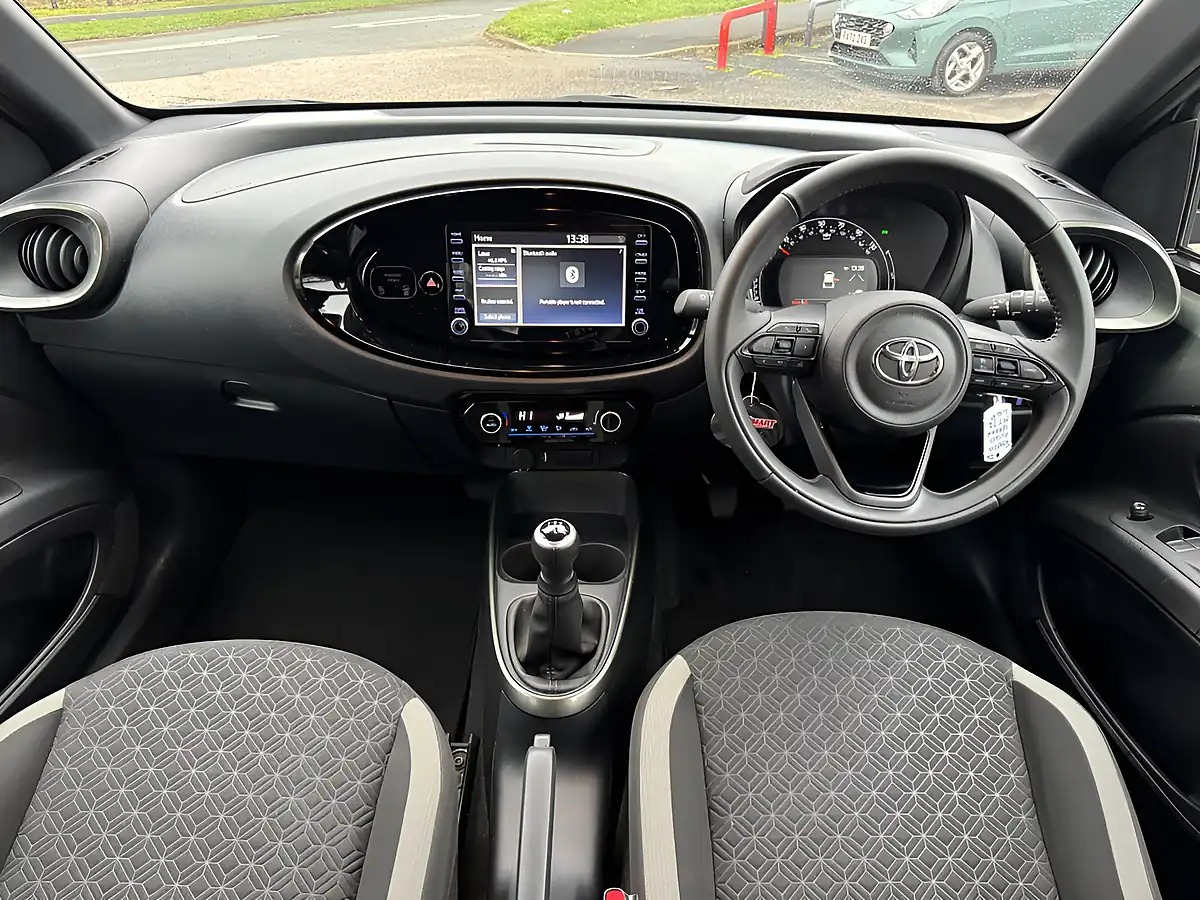 Used 2022 Toyota Aygo X Edge Green - Interior and Exterior details 5