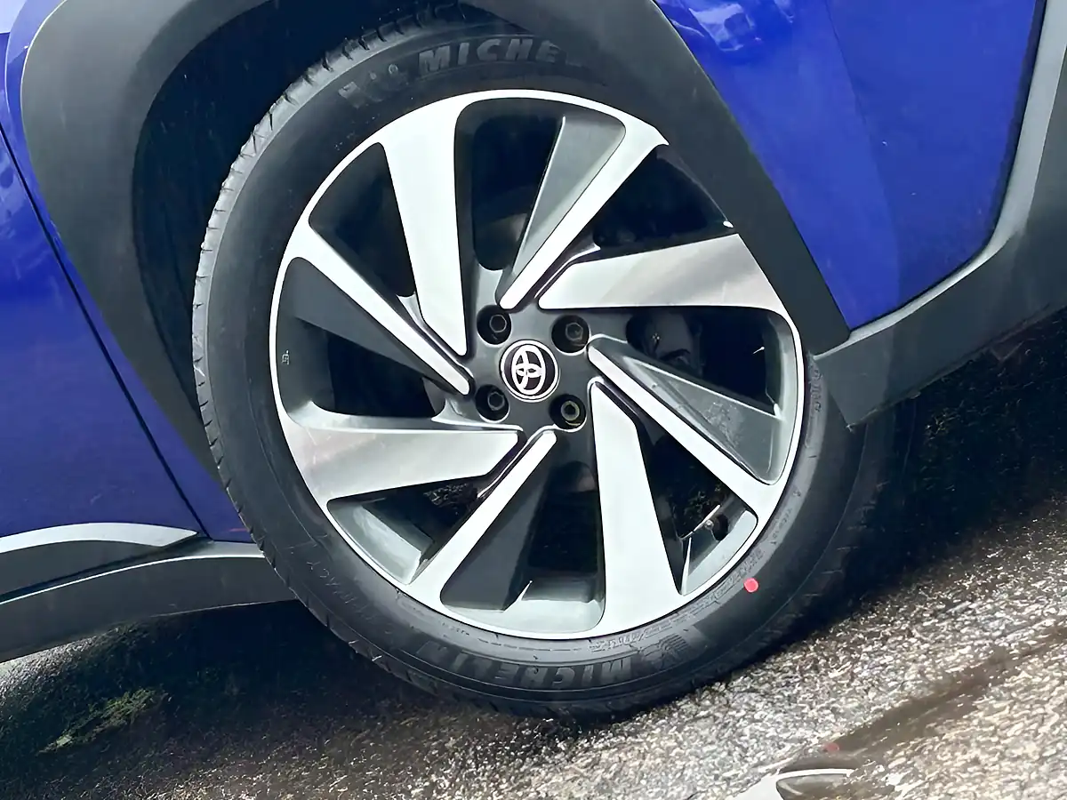 Used 2022 Toyota Aygo X Edge Juniper Blue With Black Roof - Interior and Exterior details 5