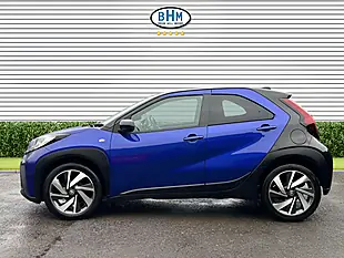 Used 2022 Toyota Aygo X Edge Juniper Blue With Black Roof - Interior and Exterior details 9