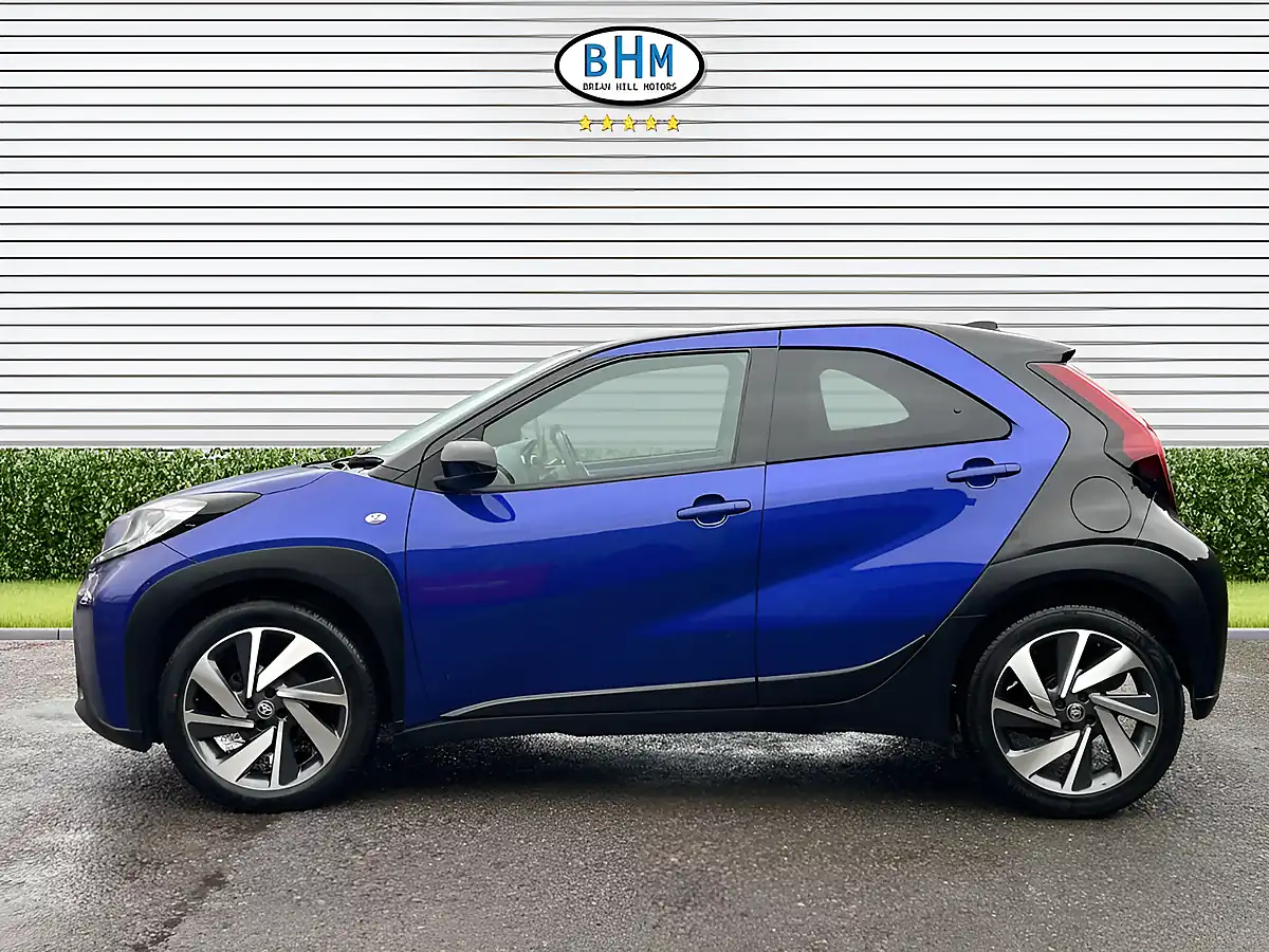 Used 2022 Toyota Aygo X Edge Juniper Blue With Black Roof - Interior and Exterior details 9