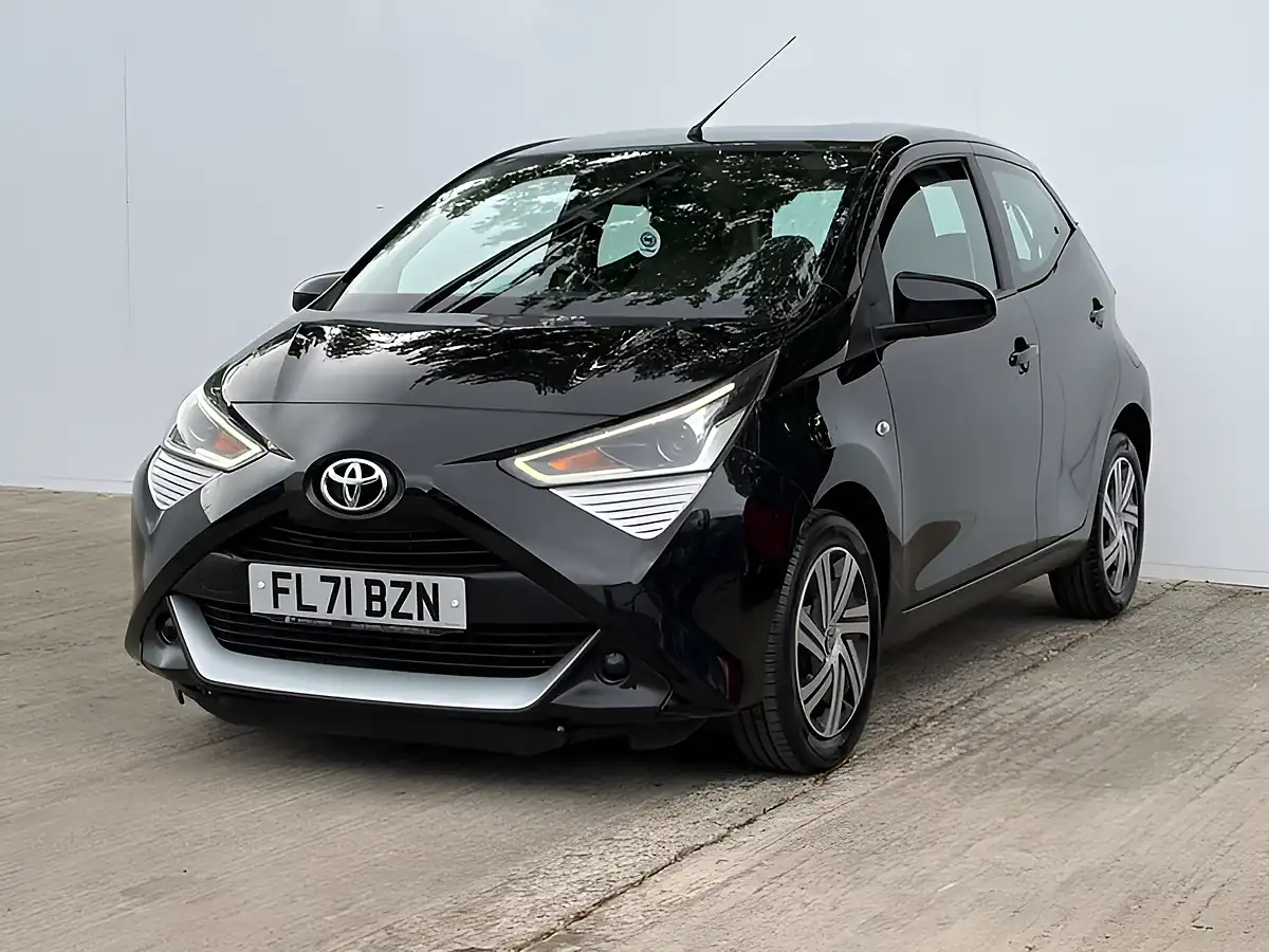 Used 2022 Toyota Aygo X-Play Tss Bold Black - Interior and Exterior details 14