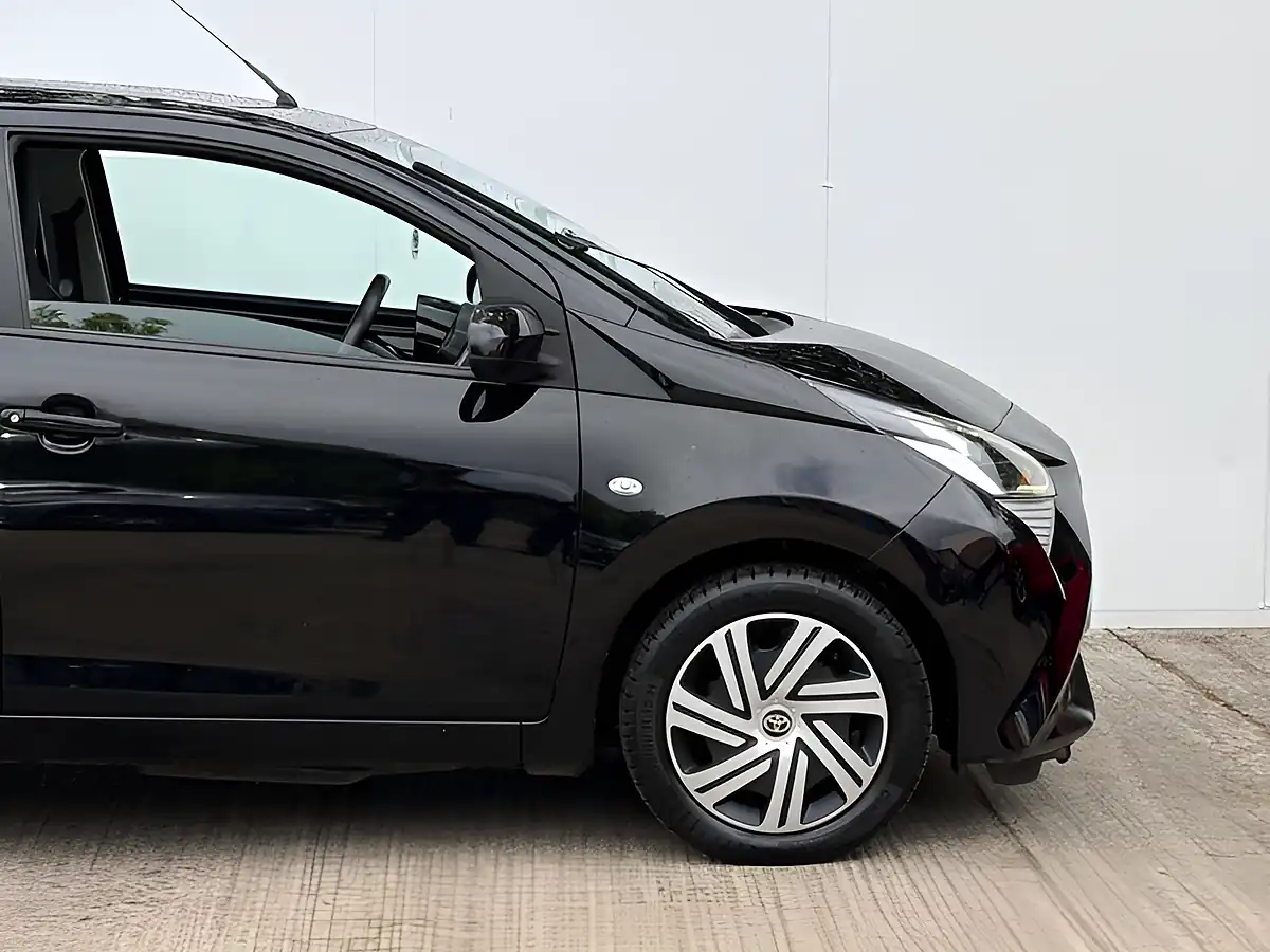 Used 2022 Toyota Aygo X-Play Tss Bold Black - Interior and Exterior details 8