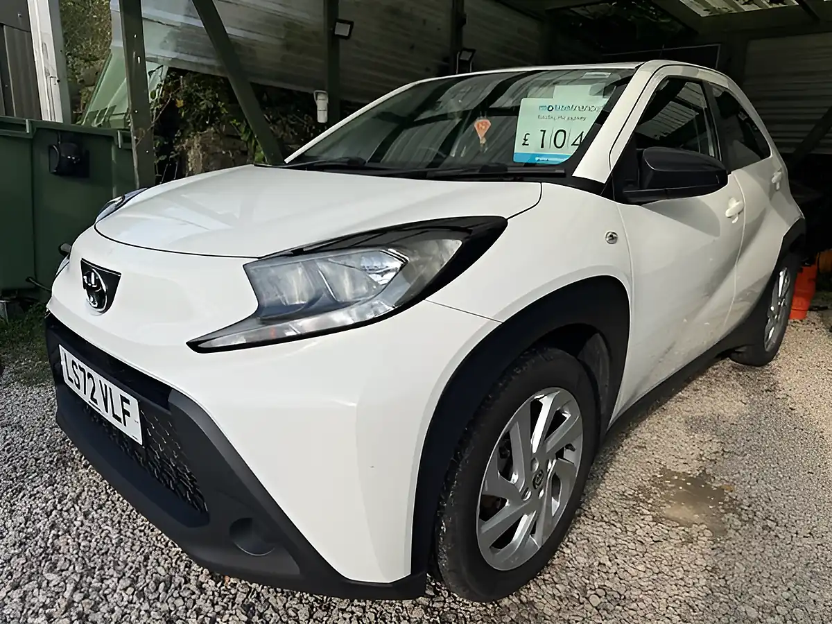 Used 2022 Toyota Aygo X Pure White - Front View