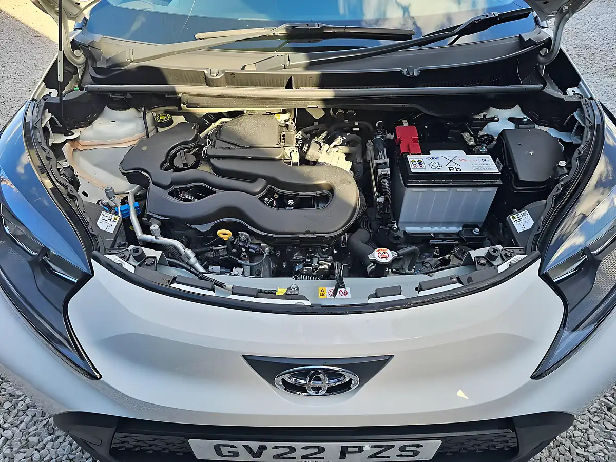 Used 2022 Toyota Aygo X Pure White - Interior and Exterior details 15