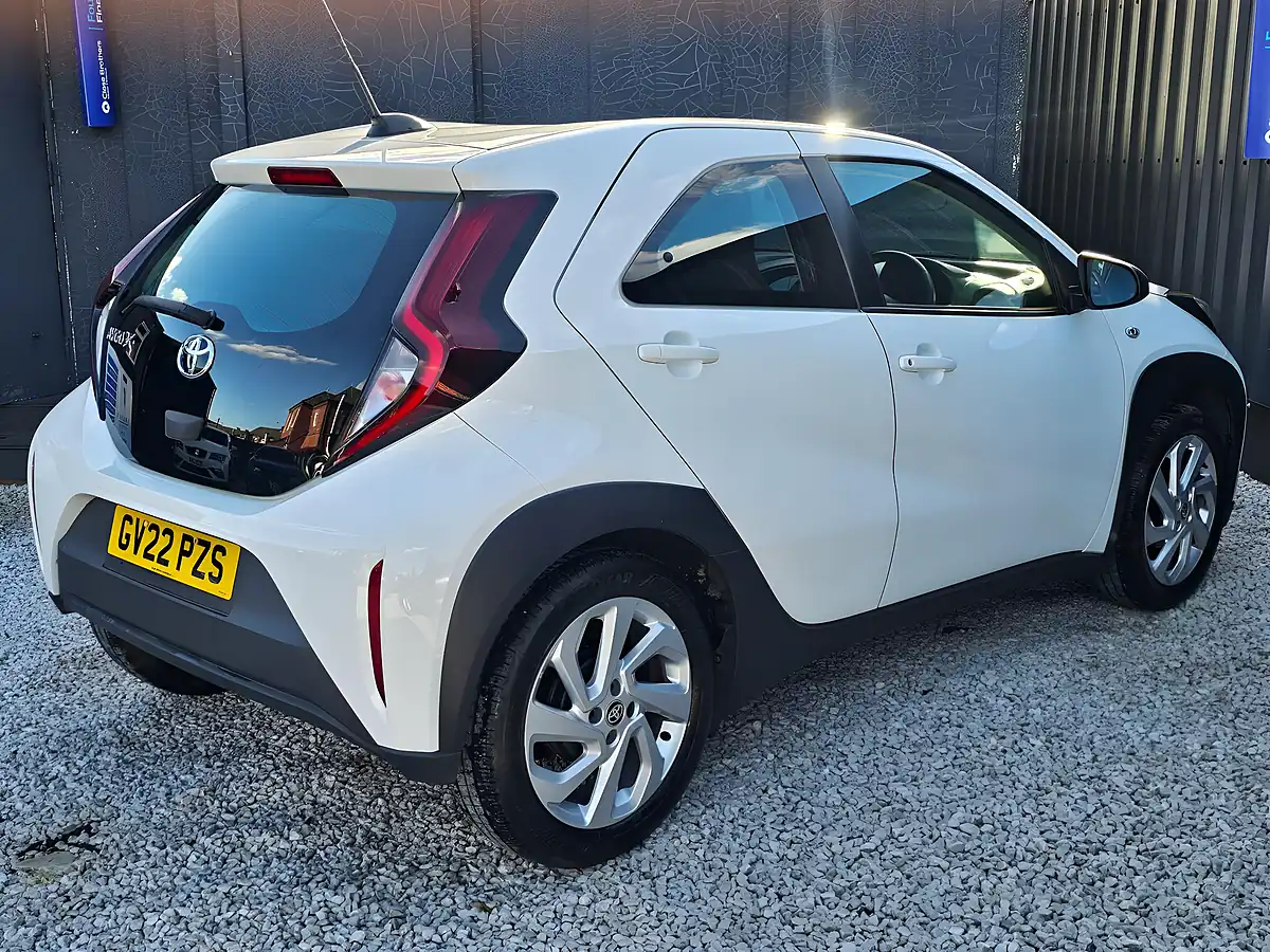 Used 2022 Toyota Aygo X Pure White - Interior and Exterior details 6