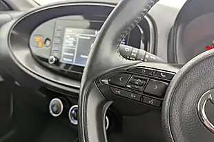Used 2022 Toyota Aygo X Pure White - Interior and Exterior details 11