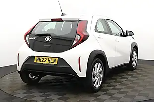 Used 2022 Toyota Aygo X Pure White - Interior and Exterior details 3