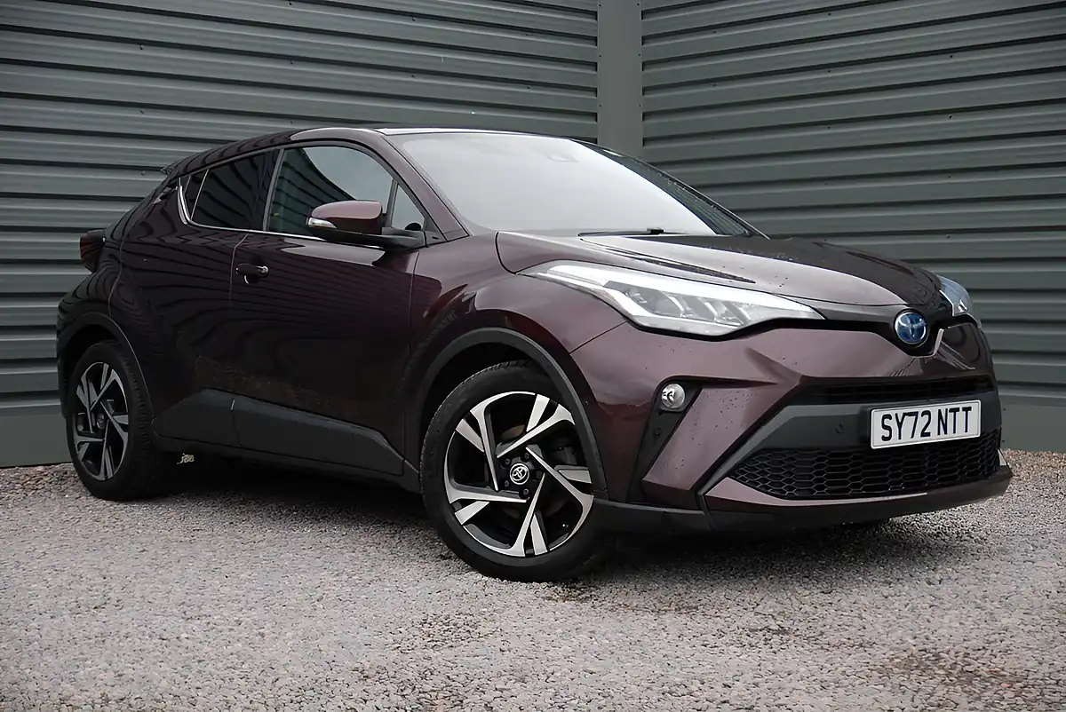Used 2022 Toyota C-Hr Design Purple - Interior and Exterior details 2