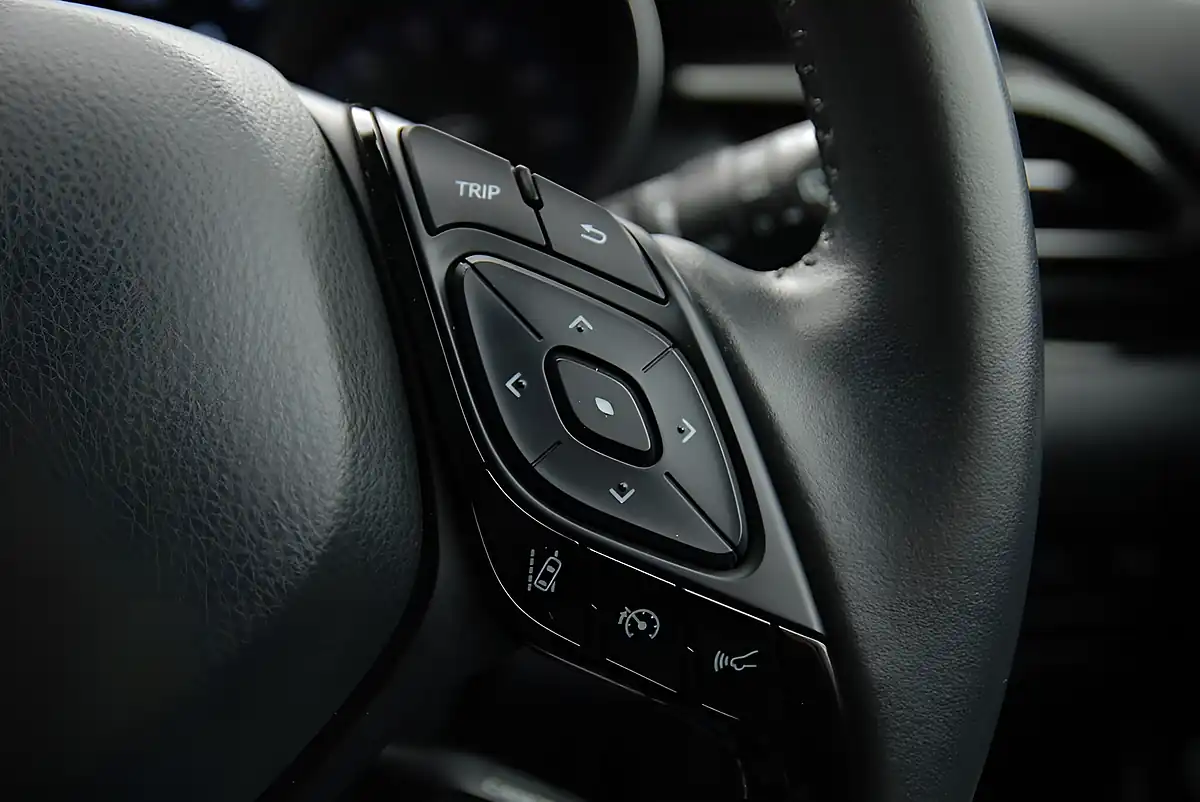 Used 2022 Toyota C-Hr Design Purple - Interior and Exterior details 7