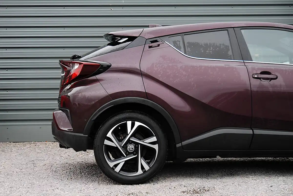 Used 2022 Toyota C-Hr Design Purple - Interior and Exterior details 9