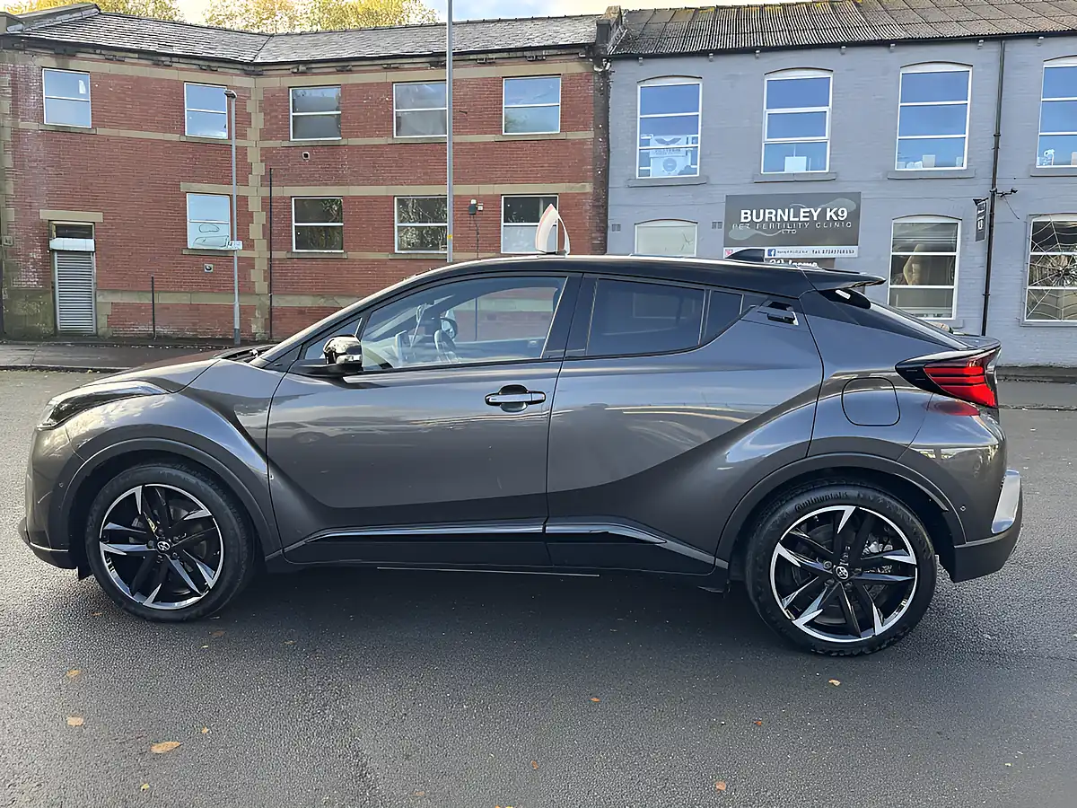 Used 2022 Toyota Chr Gr Sport Grey - Interior and Exterior details 16