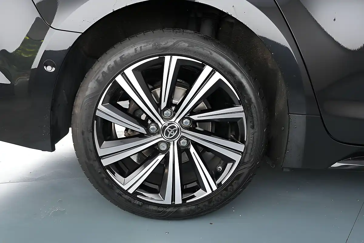 Used 2022 Toyota Corolla Design Touring Sports Black - Interior and Exterior details 16