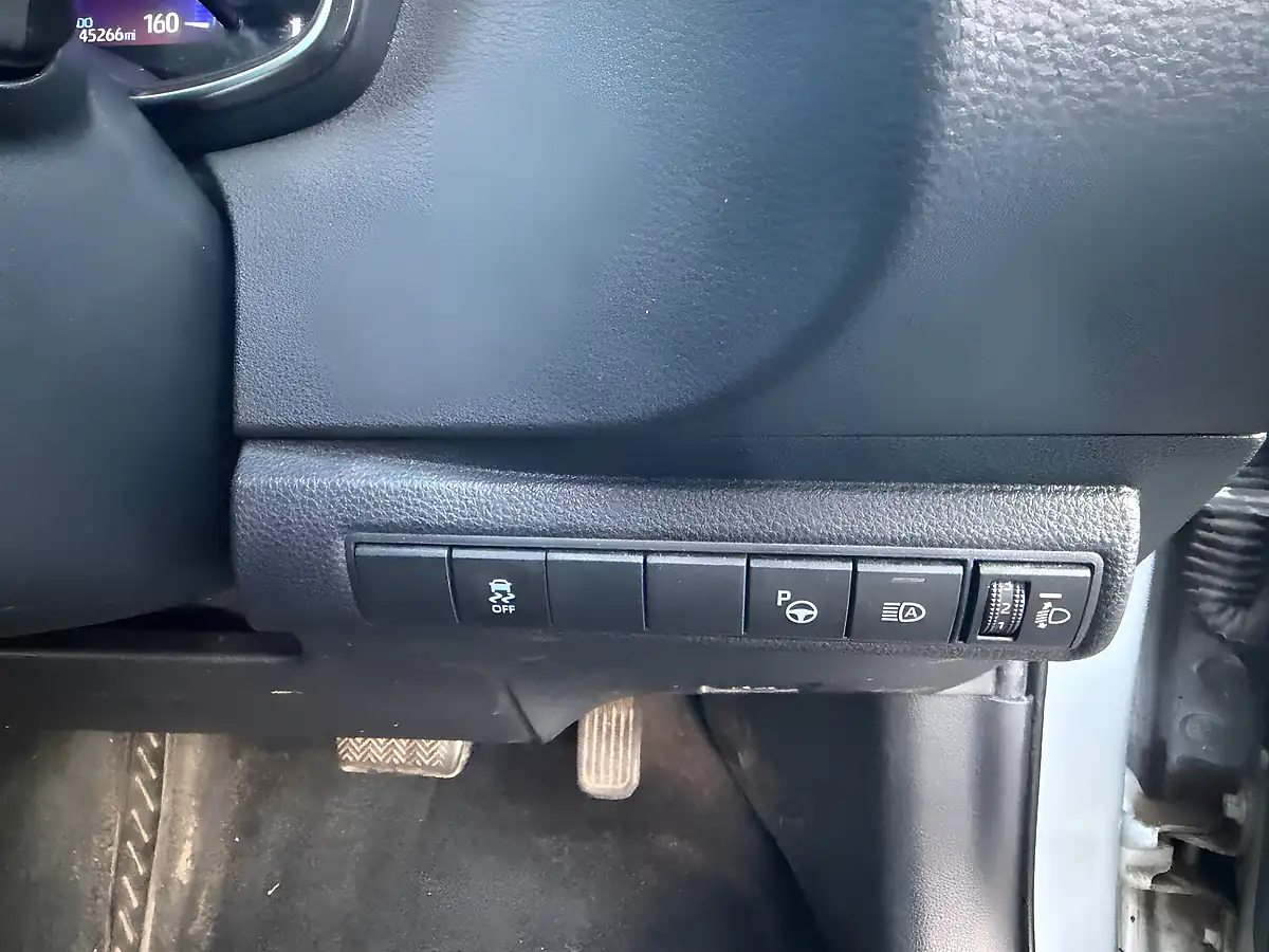 Used 2022 Toyota Corolla Icon Tech Grey - Interior and Exterior details 17