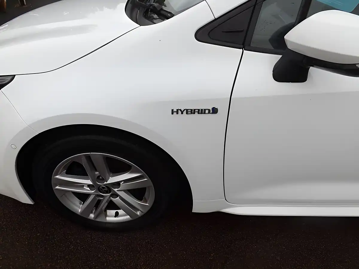 Used 2022 Toyota Corolla Icon Tech Touring Sports White - Interior and Exterior details 5