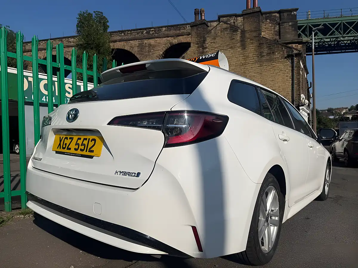 Used 2022 Toyota Corolla Icon White - Interior and Exterior details 10