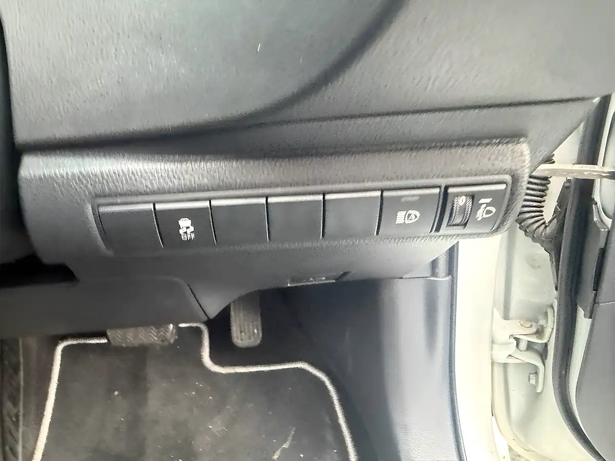 Used 2022 Toyota Corolla Icon White - Interior and Exterior details 16