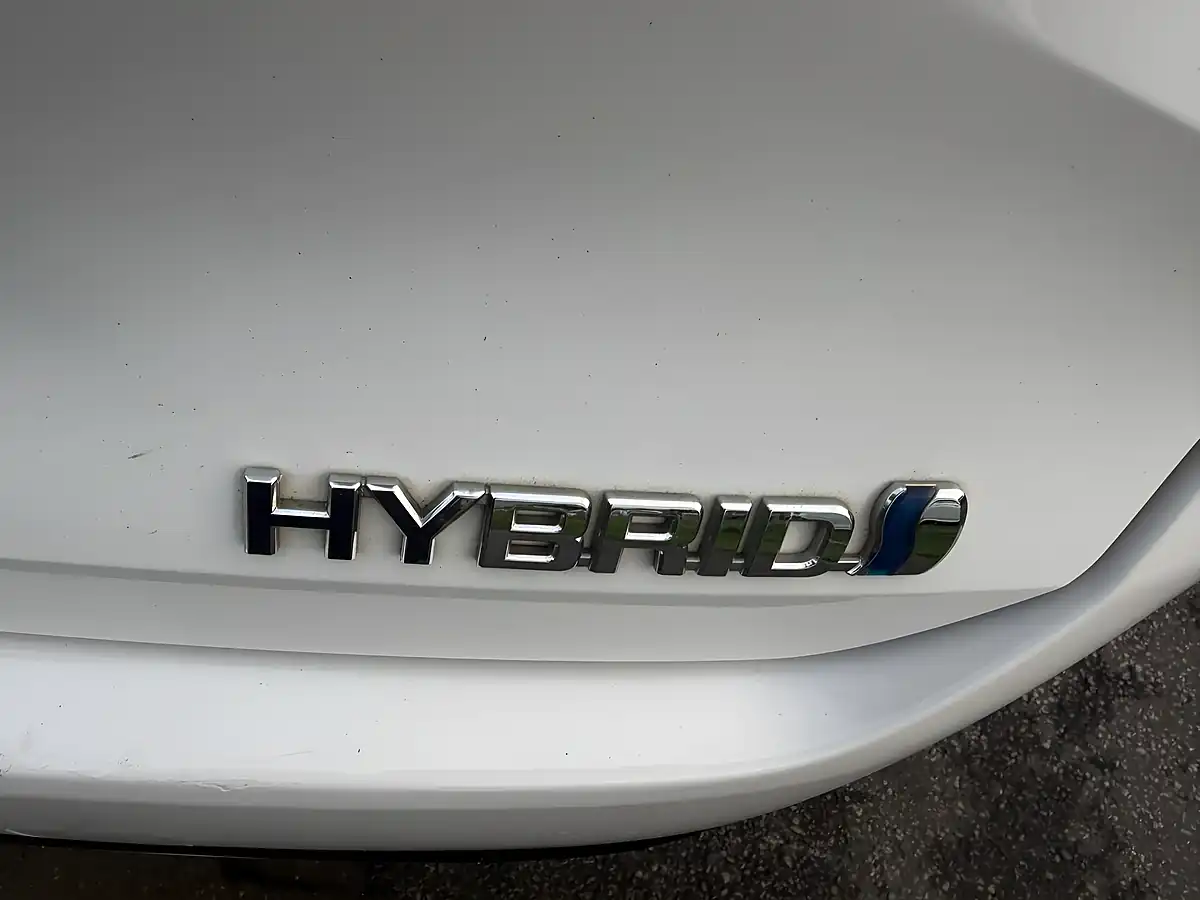 Used 2022 Toyota Corolla Icon White - Interior and Exterior details 19