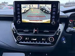 Used 2022 Toyota Corolla White - Interior and Exterior details 11