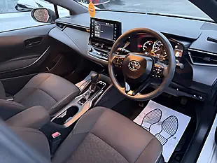 Used 2022 Toyota Corolla White - Interior and Exterior details 8