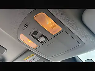 Used 2022 Toyota Hilux Active White - Interior and Exterior details 15