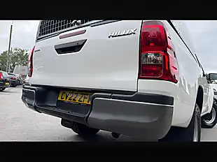 Used 2022 Toyota Hilux Active White - Interior and Exterior details 20