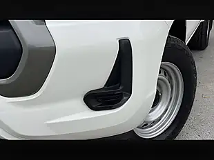 Used 2022 Toyota Hilux Active White - Interior and Exterior details 6