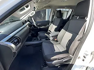Used 2022 Toyota Hilux Active White - Interior and Exterior details 14