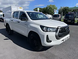 Used 2022 Toyota Hilux Active White - Interior and Exterior details 2