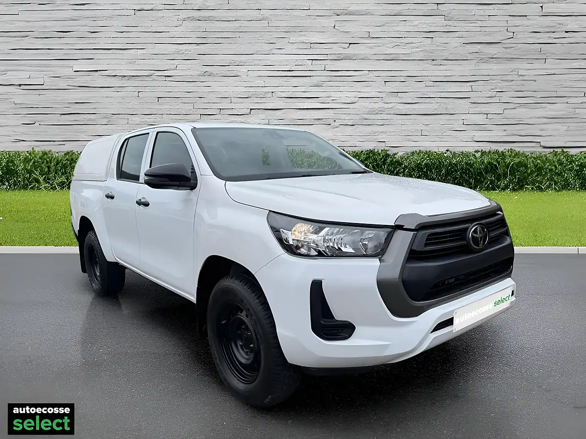 Used 2022 Toyota Hilux Active White - Interior and Exterior details 11