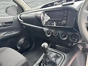 Used 2022 Toyota Hilux Active White - Interior and Exterior details 13
