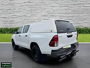 Used 2022 Toyota Hilux Active White - Interior and Exterior details 6