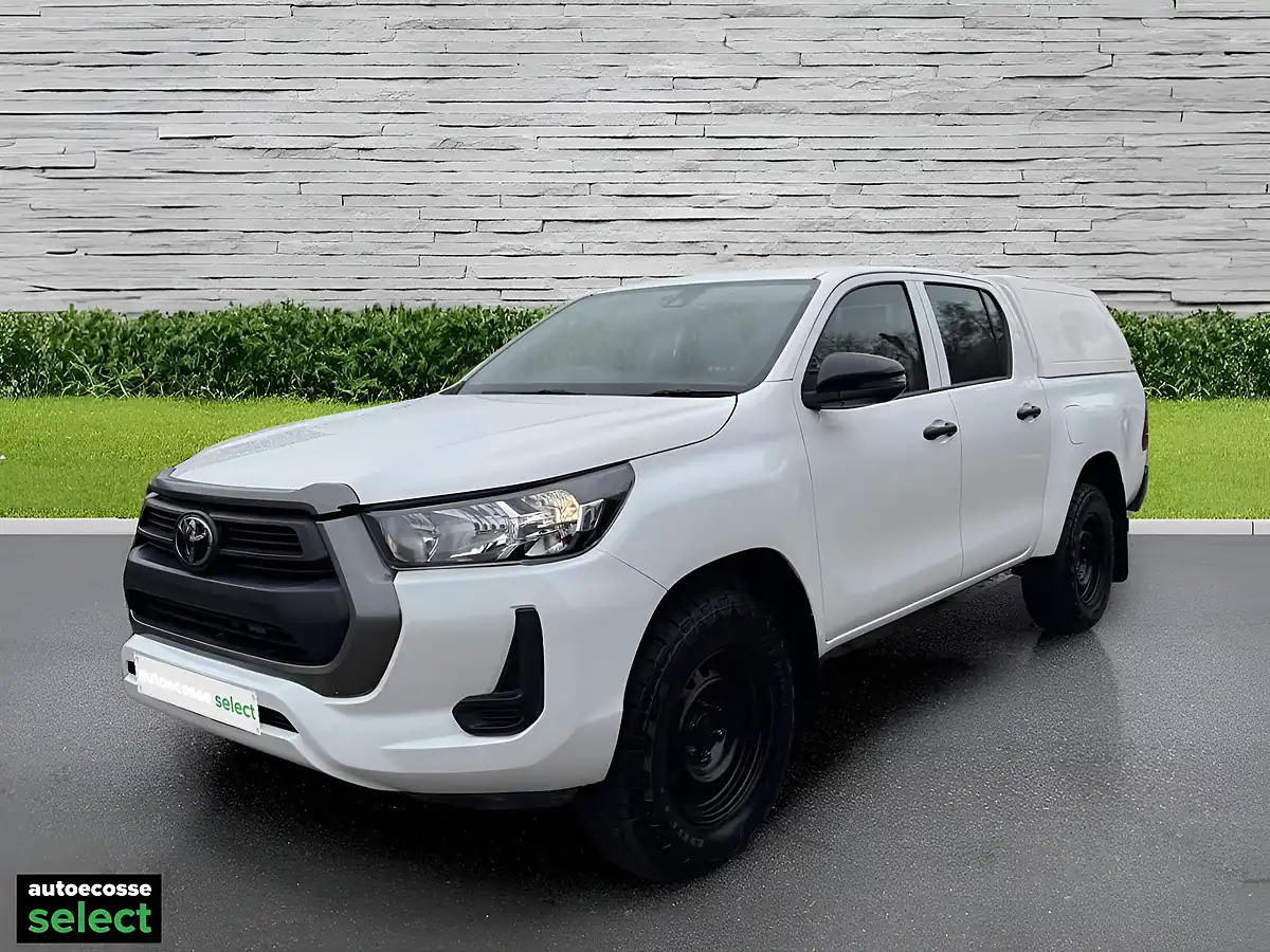 Used 2022 Toyota Hilux Active White - Interior and Exterior details 9
