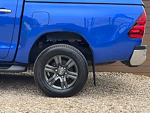 Used 2022 Toyota Hilux Hi-Luxury Icon Blue - Interior and Exterior details 12