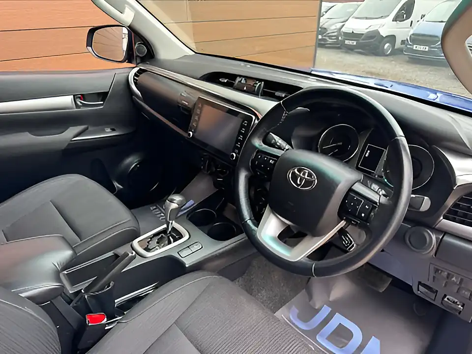 Used 2022 Toyota Hilux Hi-Luxury Icon Blue - Interior and Exterior details 14
