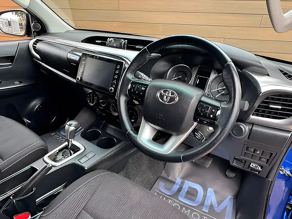 Used 2022 Toyota Hilux Hi-Luxury Icon Blue - Interior and Exterior details 16