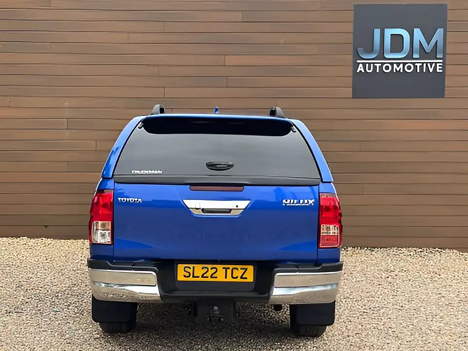 Used 2022 Toyota Hilux Hi-Luxury Icon Blue - Interior and Exterior details 4