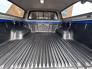 Used 2022 Toyota Hilux Hi-Luxury Icon Blue - Interior and Exterior details 6