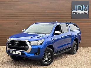 Used 2022 Toyota Hilux Hi-Luxury Icon Blue - Interior and Exterior details 9