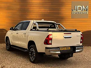Used 2022 Toyota Hilux Hi-Luxury Invincible White - Interior and Exterior details 7