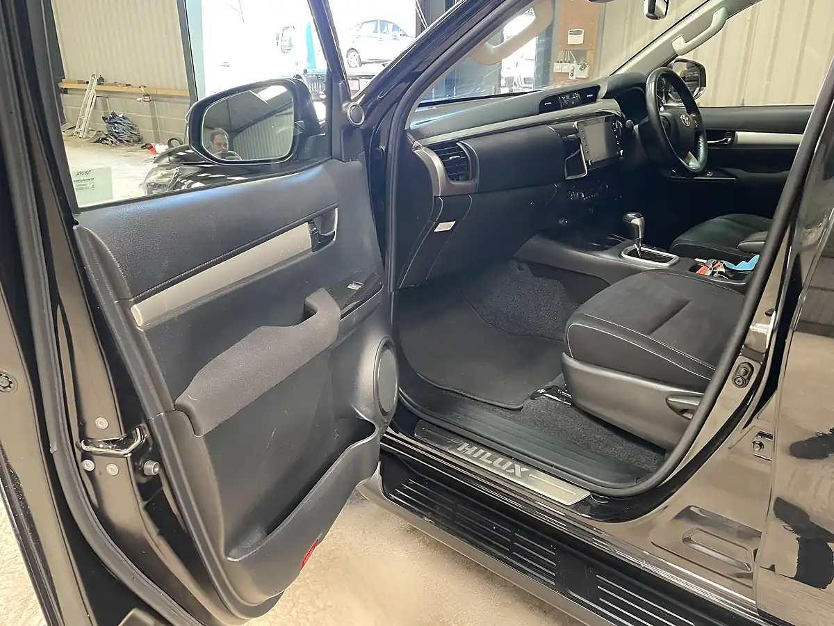 Used 2022 Toyota Hilux Invincible Black - Interior and Exterior details 14