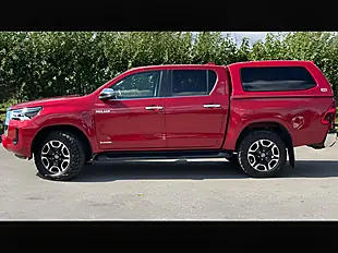 Used 2022 Toyota Hilux Invincible Red - Interior and Exterior details 6