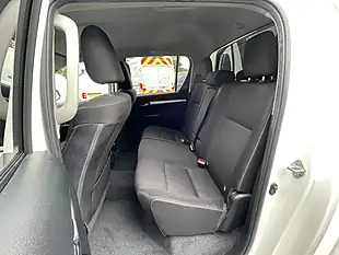 Used 2022 Toyota Hilux Invincible White - Interior and Exterior details 12
