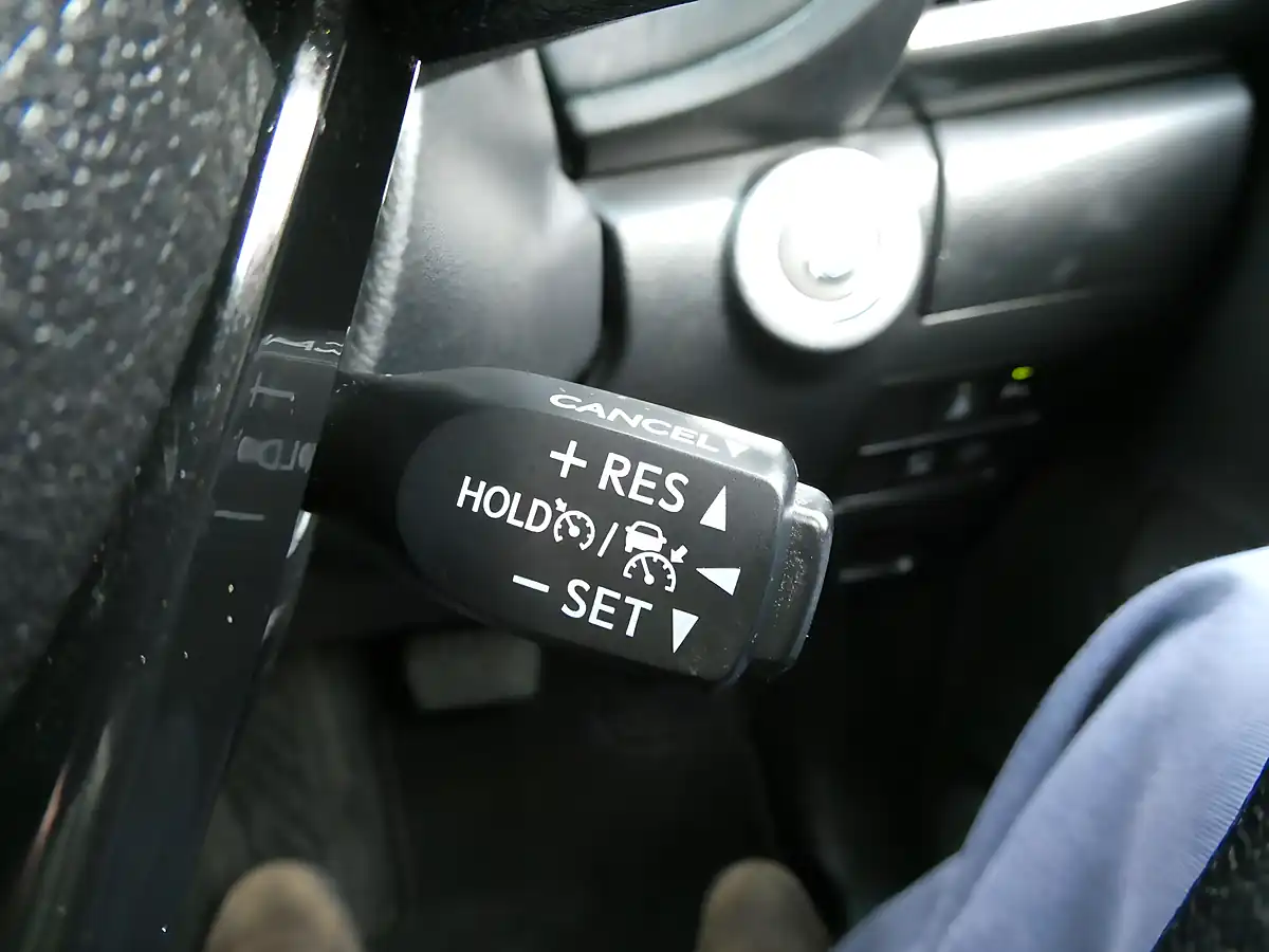 Used 2022 Toyota Hilux Invincible X Orange - Interior and Exterior details 10