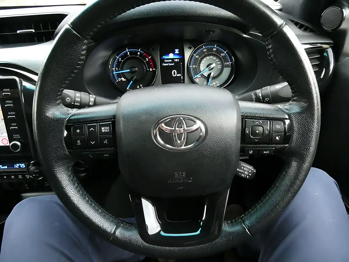Used 2022 Toyota Hilux Invincible X Orange - Interior and Exterior details 7