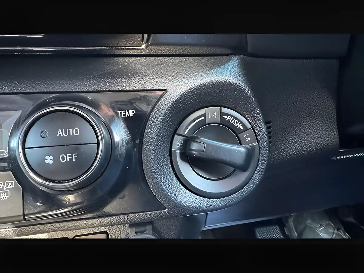Used 2022 Toyota Hilux Invincible X Platinum White Pearl - Interior and Exterior details 13