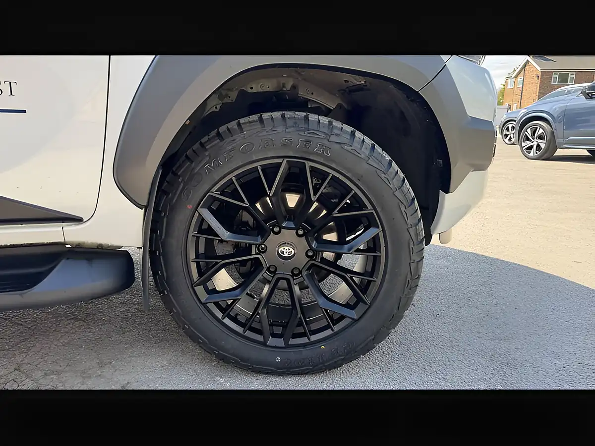 Used 2022 Toyota Hilux Invincible X Platinum White Pearl - Interior and Exterior details 2